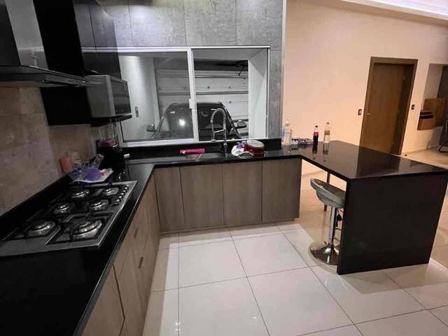 Casa de dos o más pisos para Venta en Guadalajara - 5